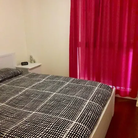 Calle Las Aliagas, Latas, Huesca, Espana Apartment